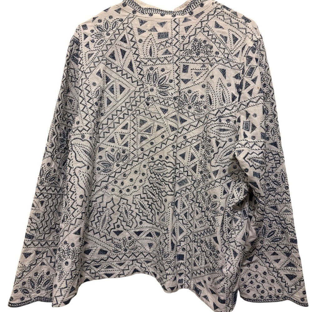 Coldwater Creek 100% cotton White jacket with Blue Patterns - Picture 3 of 8